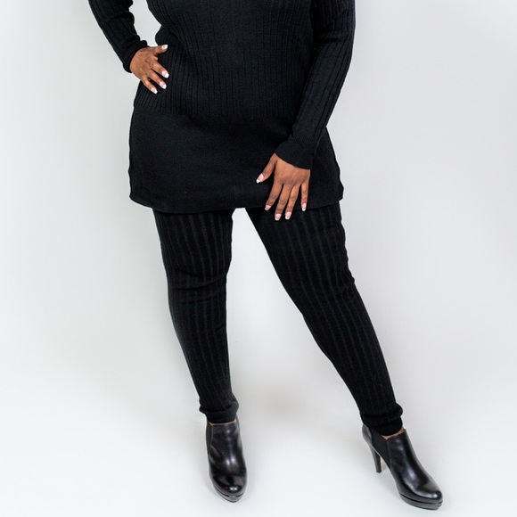 Plus Size ‘Delphine’ Rib Knit Leggings - Picture 4 of 5